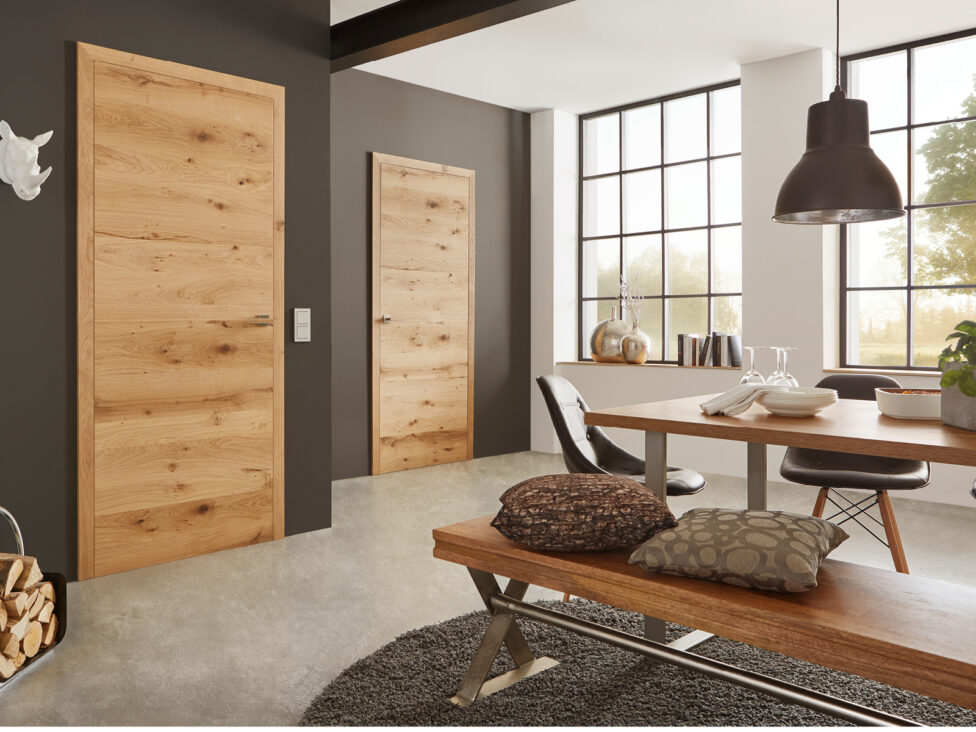 HGM-Tuer-Echtholz-Fachwerk-quer-Holz-Disselnmeyer-Milieu