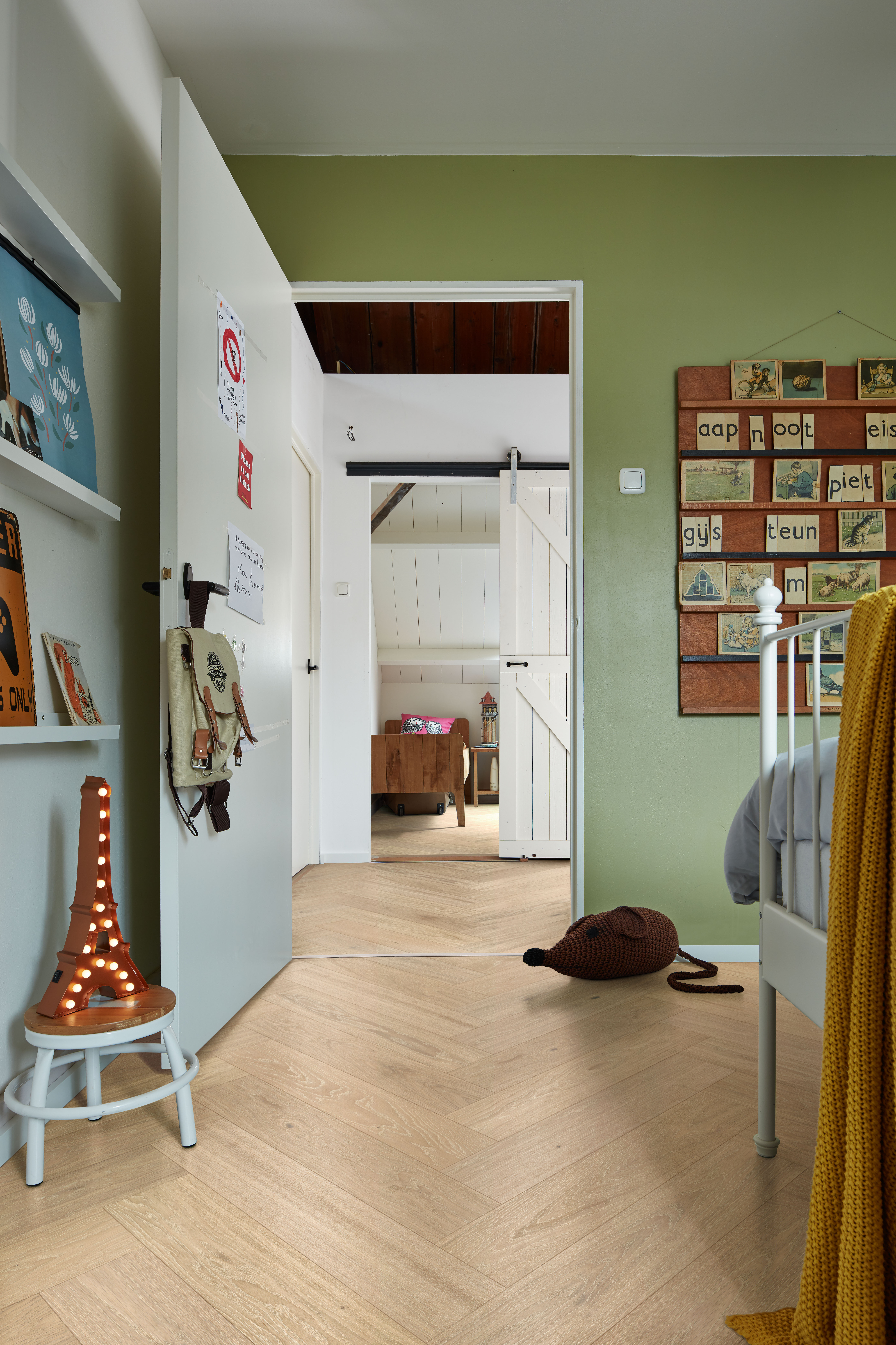 11 mm Lindura-Holzboden HS 500 ultramattlackiert - Eiche classic champagner 08930_1 11 mm Lindura-Holzboden HS 500 ultramattlackiert - Eiche classic champagner 08930_1