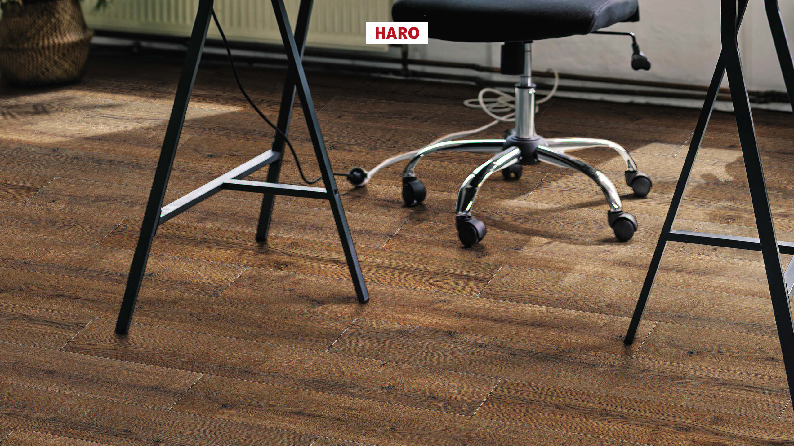 7 mm HARO Laminatboden Tritty 90 - Eiche Bari bernstein_1 7 mm HARO Laminatboden Tritty 90 - Eiche Bari bernstein_1