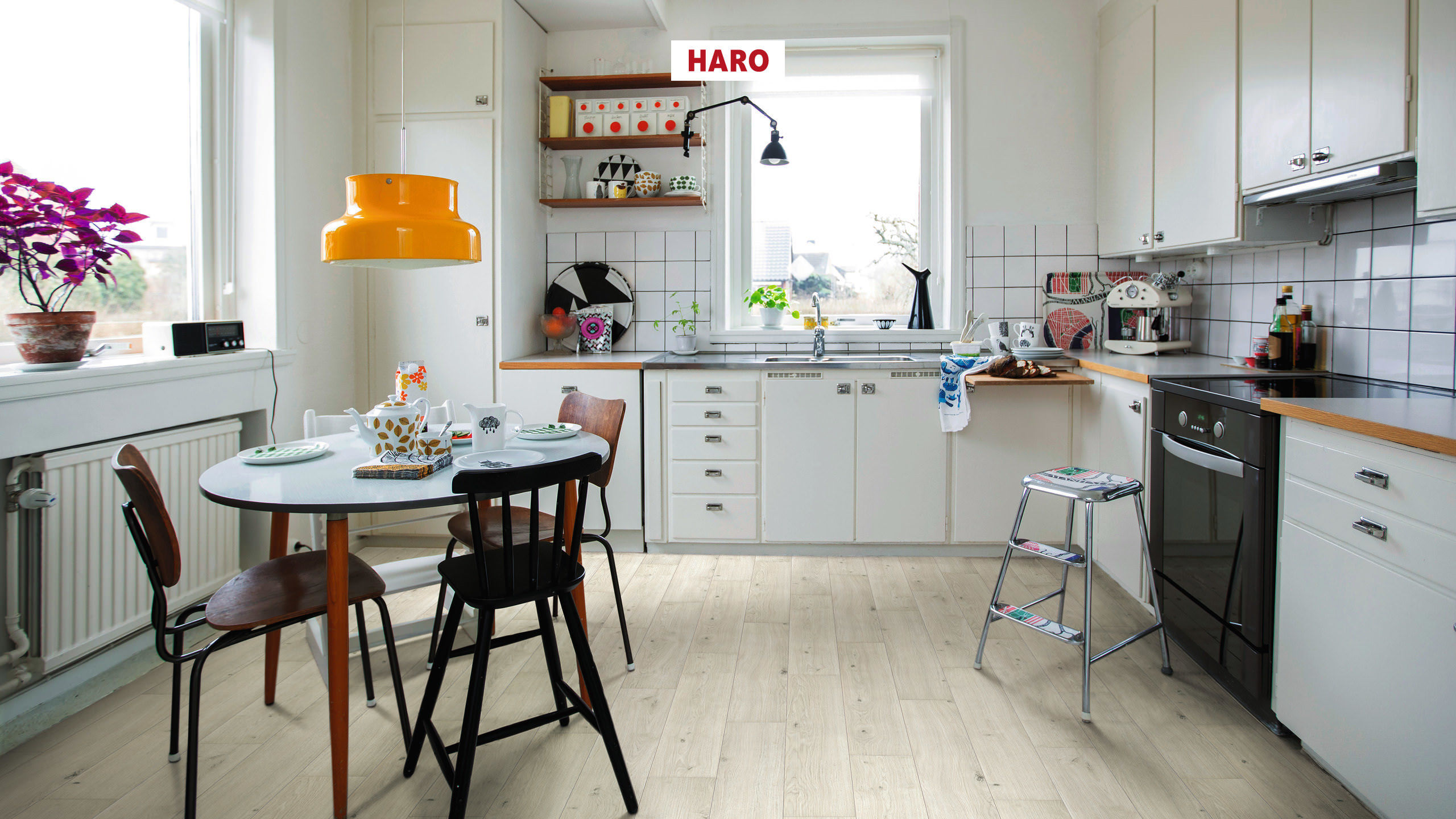 8 mm HARO Laminatboden Tritty 100 - Eiche Emilia weiß_1 8 mm HARO Laminatboden Tritty 100 - Eiche Emilia weiß_1