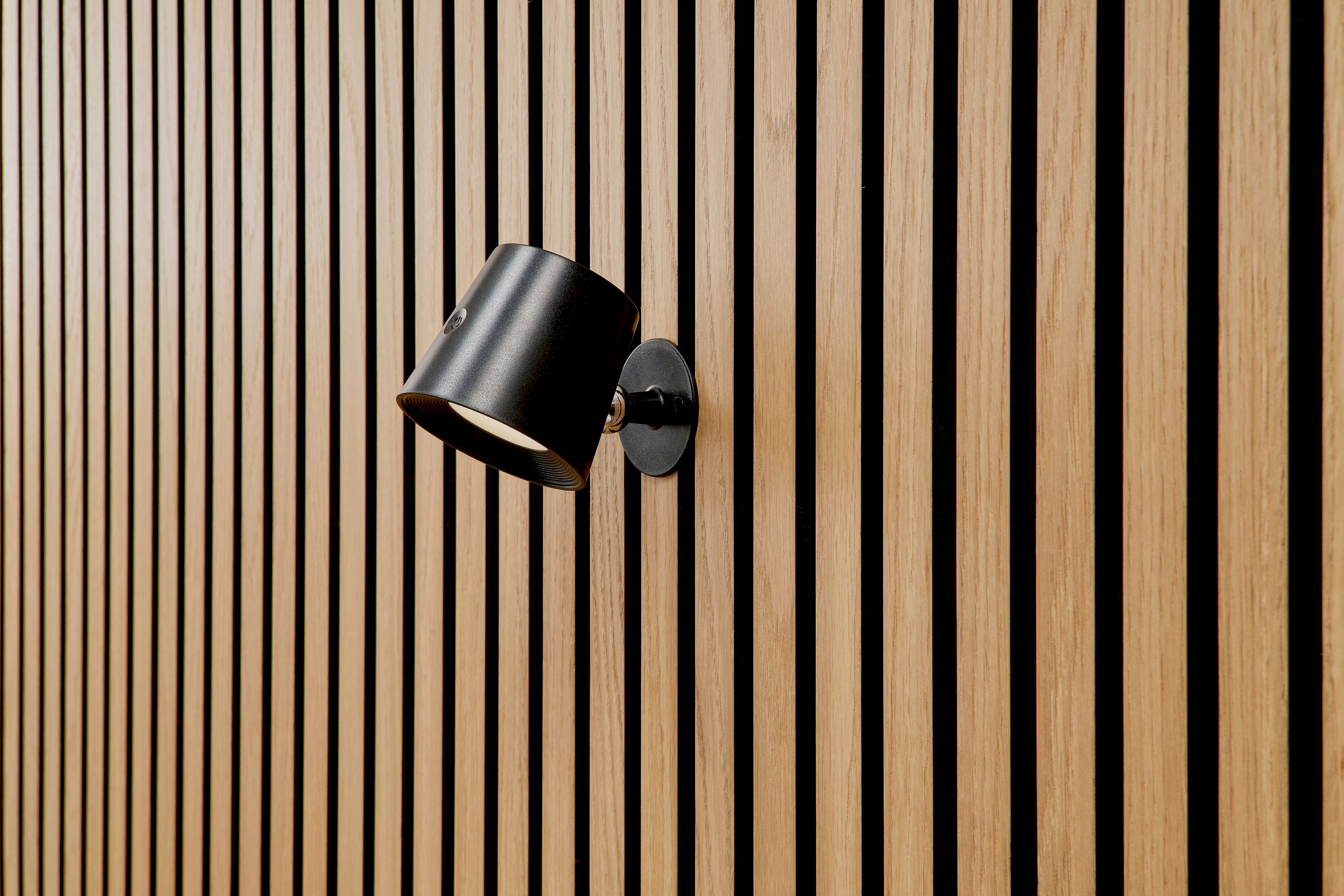 ter Hürne SilentDesign LivingWall - Eirik Spot_1 ter Hürne SilentDesign LivingWall - Eirik Spot_1