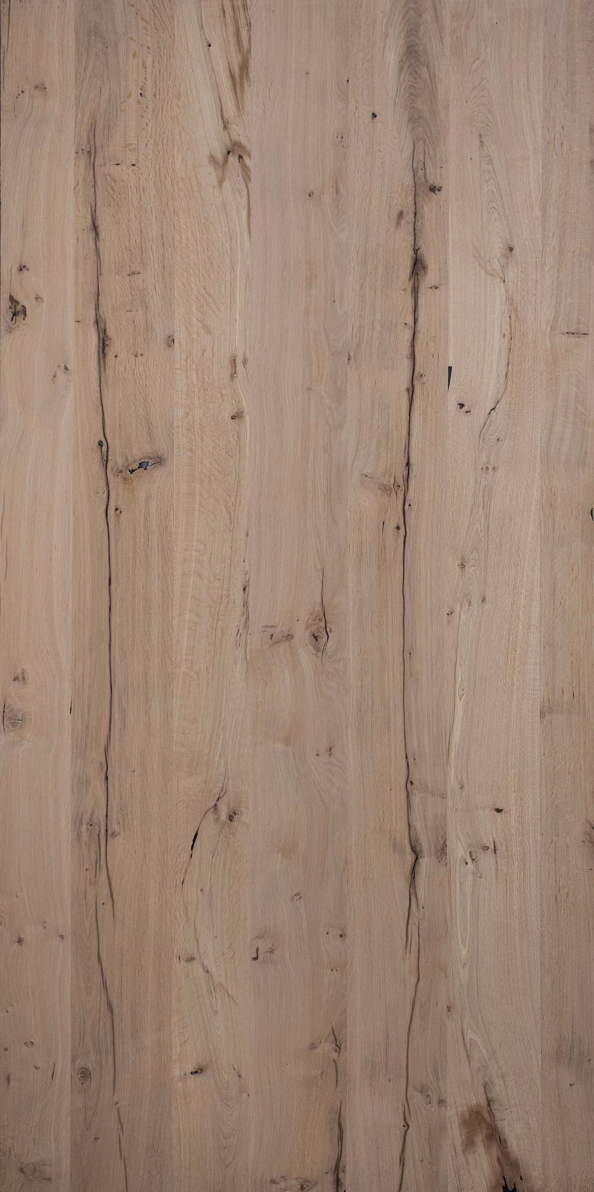 19 mm Risseiche furn. Spanplatte A-Brettcharakter/B-Eiche eur., Sichtseite: Träger schwarz eingef.