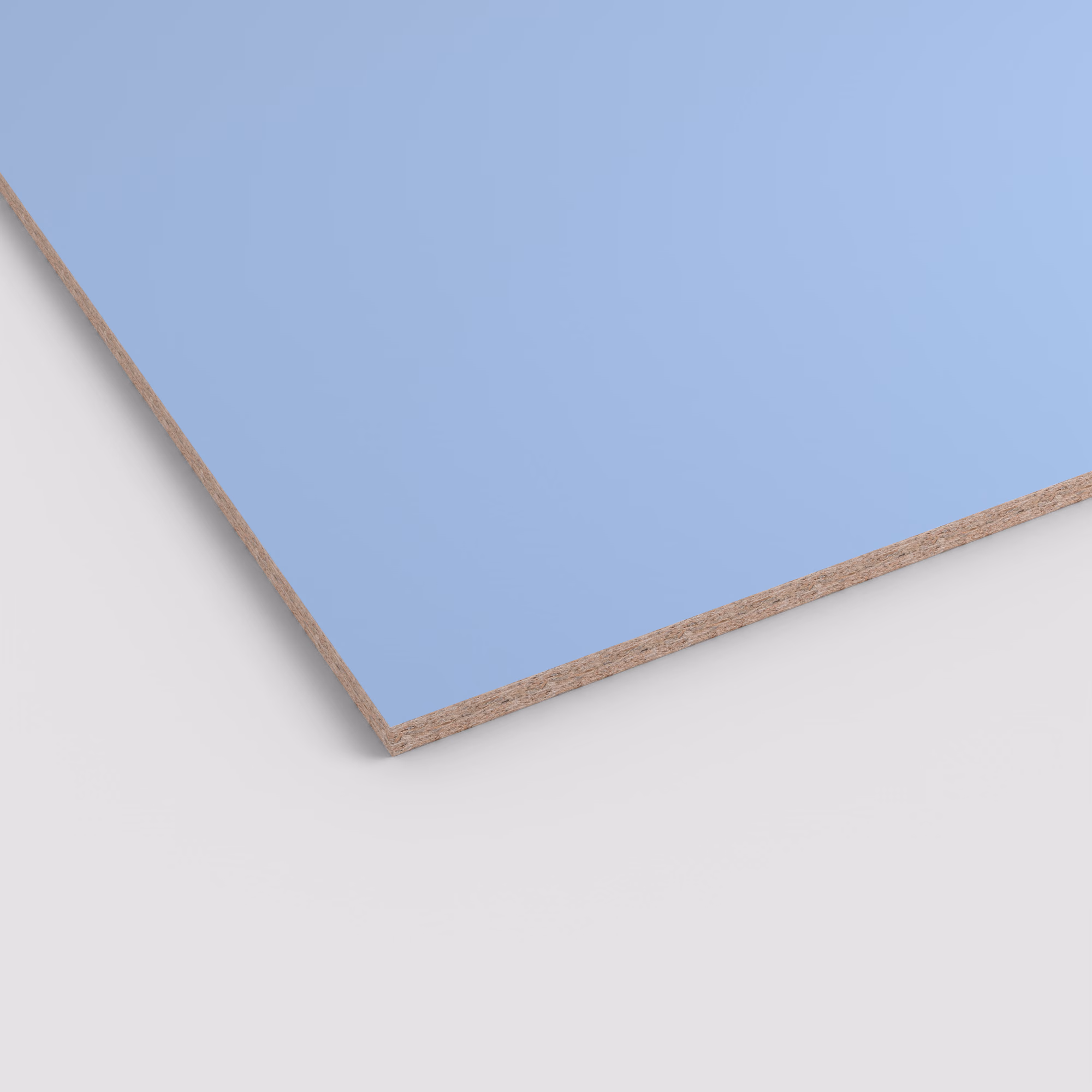 EGGER Dekorspanplatte U522 ST9 in 19 mm Stärke. Die matte, hellblaue Oberfläche kontrastiert mit der sichtbaren, groben Struktur des Spanplattenkerns an der Schnittkante.