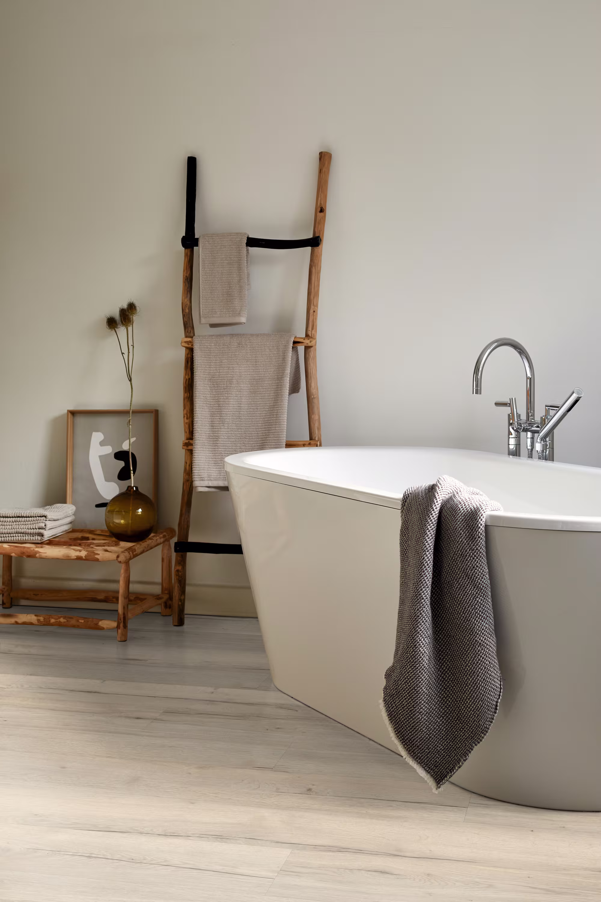 7,5 mm EGGER - Halifax Eiche weiss - EDF144_egger-75-mm-egger---halifax-eiche-weiss---edf144-75x193x1292mm-blauer-engel-24h-wasserresistent-20-jahre-im-wohnbereich-2332-ja-kurzdiele-02