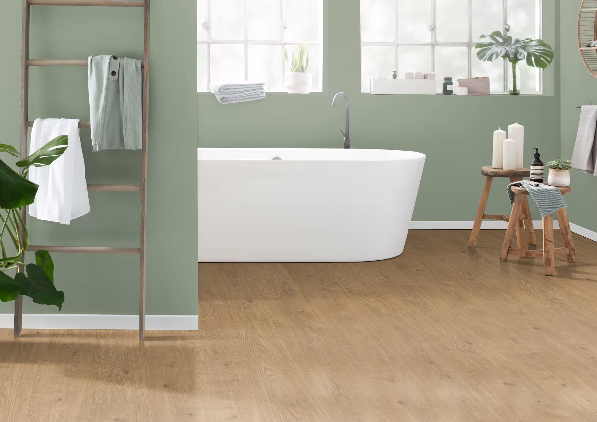 7,5 mm EGGER - Berdal Eiche natur - EDF180_egger-75-mm-egger---berdal-eiche-natur---edf180-75x193x1292mm-blauer-engel-2333-ja-kurzdiele-25-jahre-im-wohnbereich-02